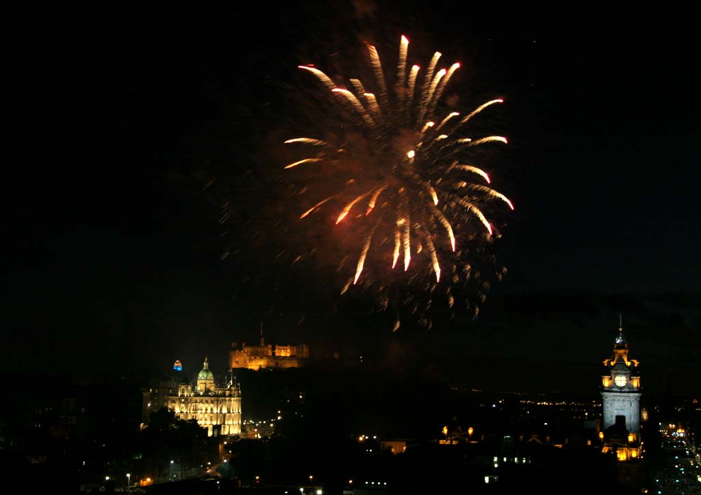 Edinburgh Festival Fireworks 2006 - seen from Calton Hill