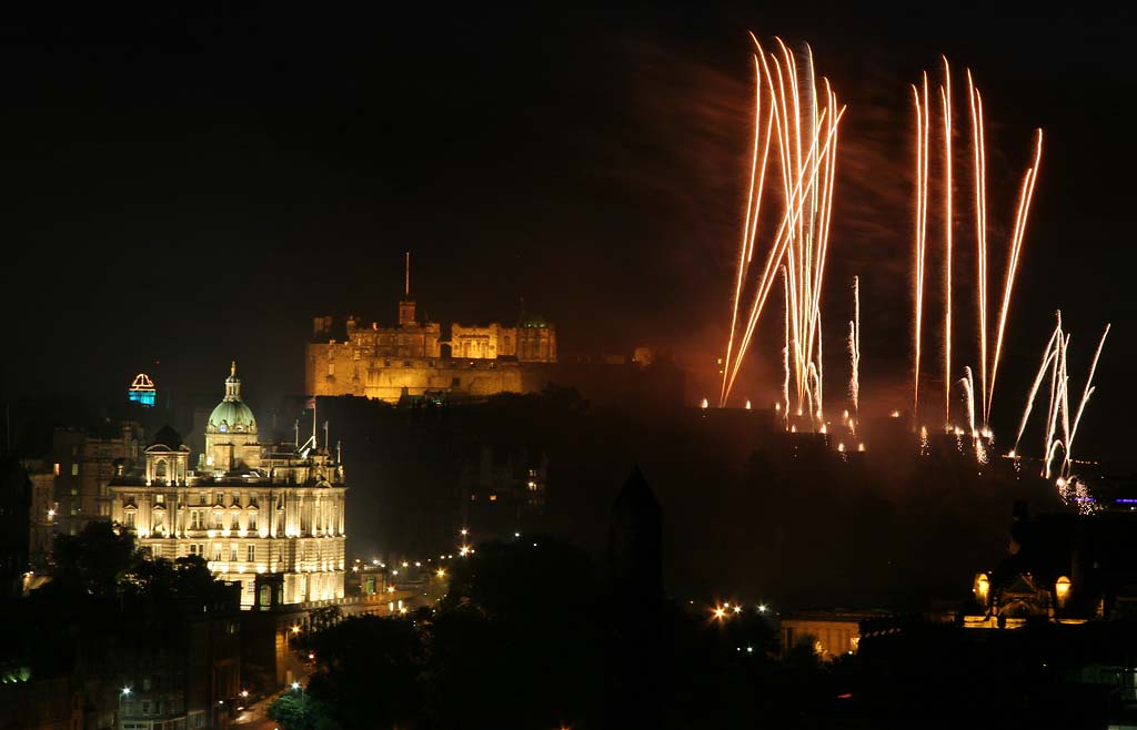 Edinburgh Festival Fireworks 2006 - seen from Calton Hill