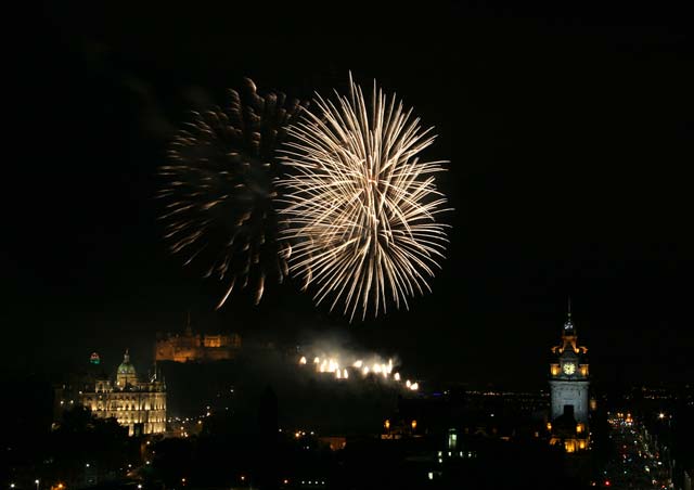 Edinburgh Festival Fireworks 2006 - seen from Calton Hill