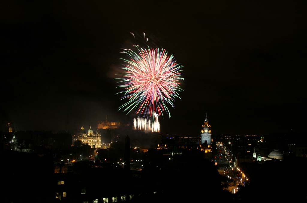 Edinburgh Festival Fireworks 2006 - seen from Calton Hill