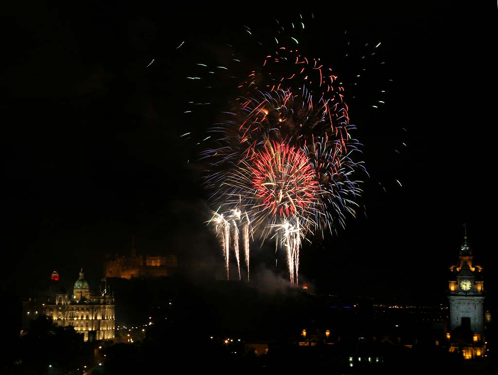 Edinburgh Festival Fireworks 2006 - seen from Calton Hill