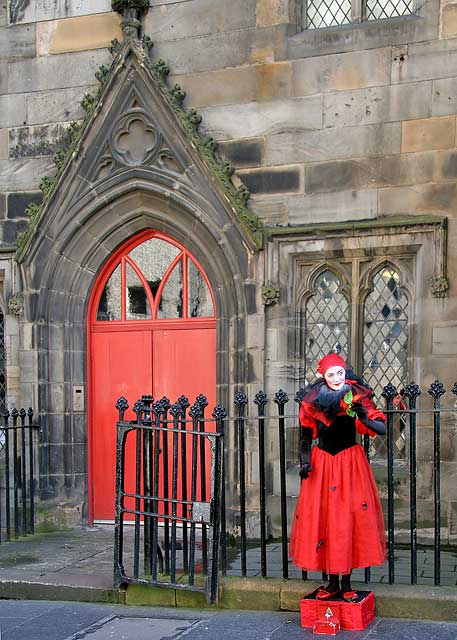 Street Performer  -  Castlehill  -  August 2007